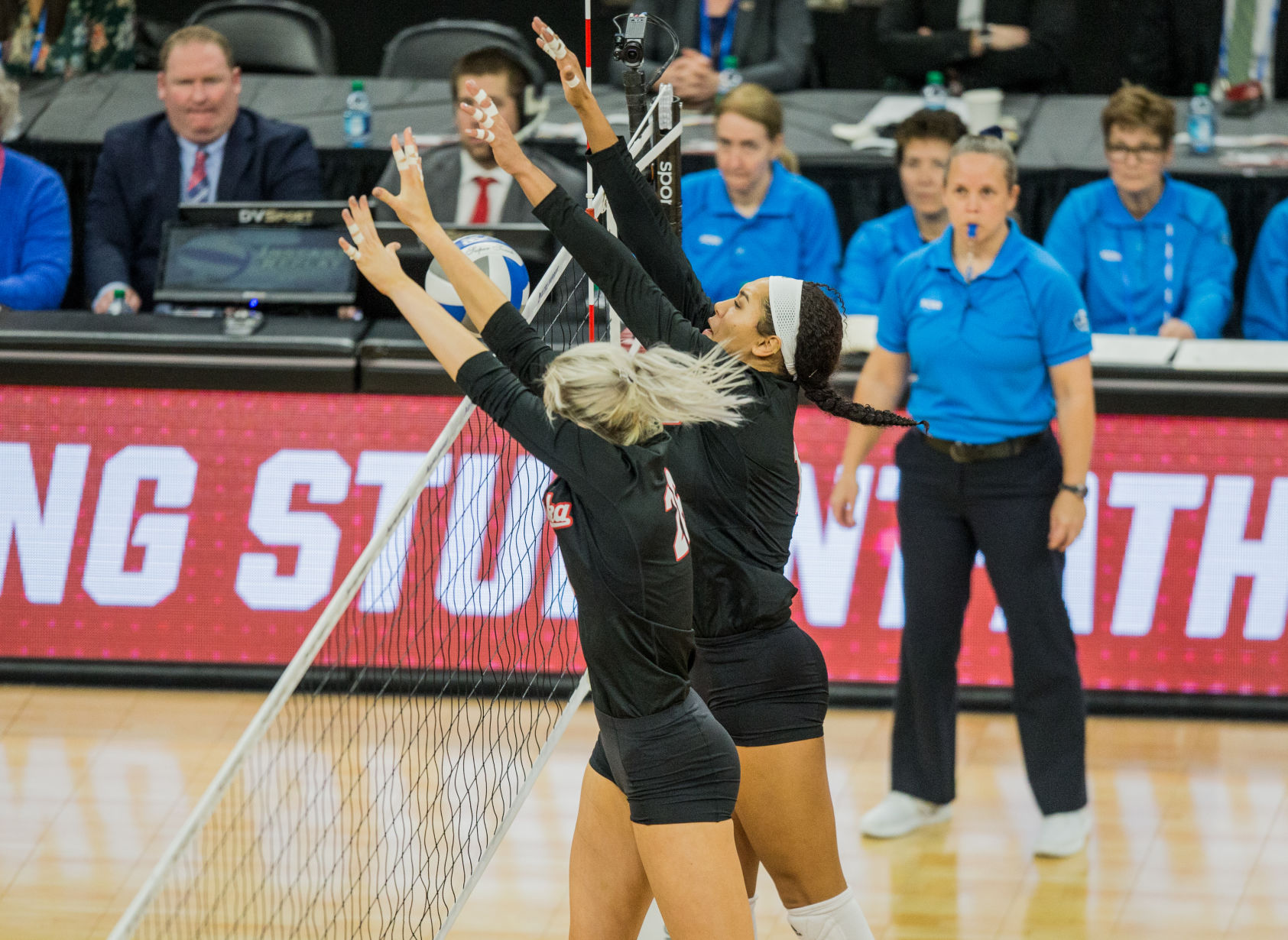 Nebraska Volleyball Championship Photo No. 14